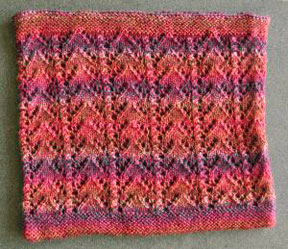 Sausalito Eylet Vine Cowl (flat)